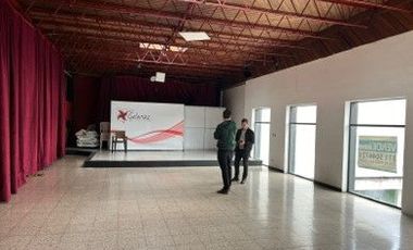 SE VENDE LOCAL COMERCIAL EN EL CENTRO COMERCIAL GALERIAS