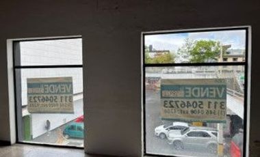 SE VENDE LOCAL COMERCIAL EN EL CENTRO COMERCIAL GALERIAS