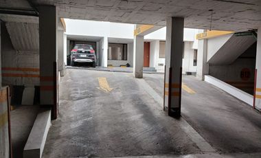 Venta Casa con 4 dormitorios, sector Carcelén Sector Colegio ISM