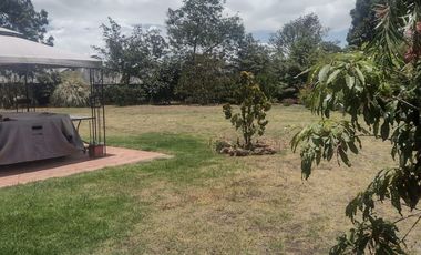 SE VENDE  HERMOSA CASA-FINCA EN MADRID CUNDINAMARCA