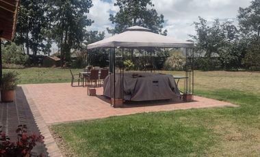 SE VENDE  HERMOSA CASA-FINCA EN MADRID CUNDINAMARCA