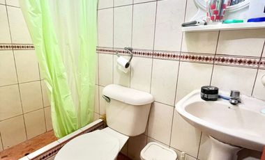 Venta De Linda Casa De 3 Pisos A Pocas Cuadras De Tottus