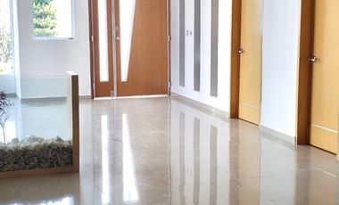 CASA EN VENTA EN HARAS, A 2 MINUTOS DE LA ENTRADA PRINCIPAL, 5 RECÁMARAS ENORMES, UNA RECÁMARA EN PLANTA BAJA CON BAÑO COMPLETO, PUEBLA