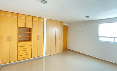 CASA EN VENTA EN HARAS, A 2 MINUTOS DE LA ENTRADA PRINCIPAL, 5 RECÁMARAS ENORMES, UNA RECÁMARA EN PLANTA BAJA CON BAÑO COMPLETO, PUEBLA