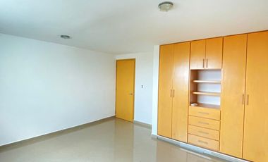 CASA EN VENTA EN HARAS, A 2 MINUTOS DE LA ENTRADA PRINCIPAL, 5 RECÁMARAS ENORMES, UNA RECÁMARA EN PLANTA BAJA CON BAÑO COMPLETO, PUEBLA