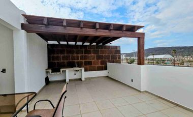 CASA SOLA AMUEBLADA EN RENTA EN JURIQUILLA SANTA FE COND PENINSULA