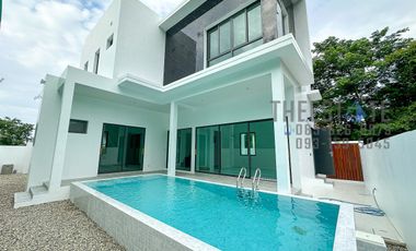 New Modern 4 Bed House with Private Pool in Pa Daet Chiang Mai for Sale