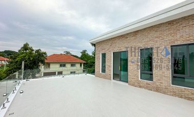 New Modern 4 Bed House with Private Pool in Pa Daet Chiang Mai for Sale