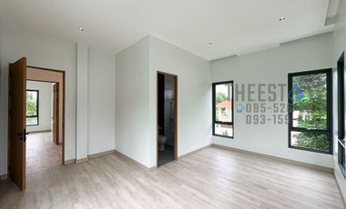 New Modern 4 Bed House with Private Pool in Pa Daet Chiang Mai for Sale