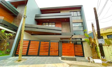 For Sale Brand New Modern Design Two (3) Storey Duplex House and Lot in Parañaque City