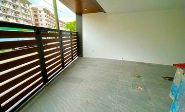 For Sale Brand New Modern Design Two (3) Storey Duplex House and Lot in Parañaque City