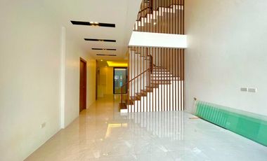 For Sale Brand New Modern Design Two (3) Storey Duplex House and Lot in Parañaque City