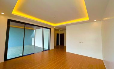 For Sale Brand New Modern Design Two (3) Storey Duplex House and Lot in Parañaque City