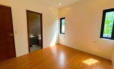 For Sale Brand New Modern Design Two (3) Storey Duplex House and Lot in Parañaque City