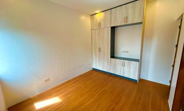 For Sale Brand New Modern Design Two (3) Storey Duplex House and Lot in Parañaque City