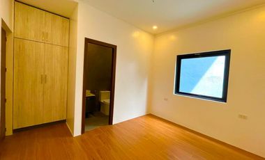 For Sale Brand New Modern Design Two (3) Storey Duplex House and Lot in Parañaque City