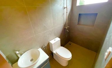 For Sale Brand New Modern Design Two (3) Storey Duplex House and Lot in Parañaque City