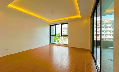 For Sale Brand New Modern Design Two (3) Storey Duplex House and Lot in Parañaque City