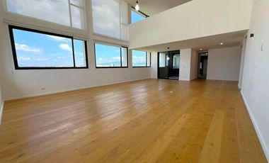 Penthouse de 2 niveles con amenidades y 4 recamaras - Santa Fe Juriquilla. VENTA