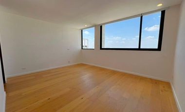 Penthouse de 2 niveles con amenidades y 4 recamaras - Santa Fe Juriquilla. VENTA