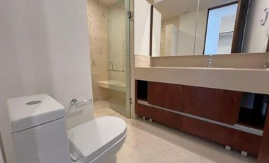 Penthouse de 2 niveles con amenidades y 4 recamaras - Santa Fe Juriquilla. VENTA