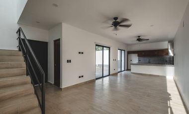 VILLA O TOWN HOUSE EN PRIVADA EN TEMOZÓN NORTE