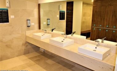 Santa Fe Juriquilla Pent House de dos niveles en venta cerca de Hospital Moscati HOMA824