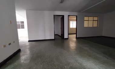 ARRENDAMOS AMPLIA CASA COMERCIAL SAN ALONSO BUCARAMANGA