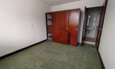 ARRENDAMOS AMPLIA CASA COMERCIAL SAN ALONSO BUCARAMANGA