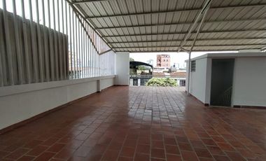 ARRENDAMOS AMPLIA CASA COMERCIAL SAN ALONSO BUCARAMANGA