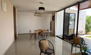 RENTA EN CONKAL, YUCATÁN., CASA EN PRIVADA CON VIGILANCIA.