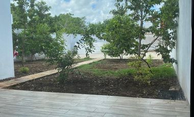 RENTA EN CONKAL, YUCATÁN., CASA EN PRIVADA CON VIGILANCIA.