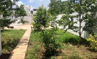 RENTA EN CONKAL, YUCATÁN., CASA EN PRIVADA CON VIGILANCIA.