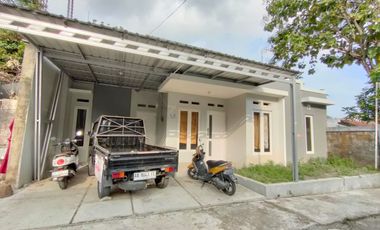 DIJUAL RUMAH MURAH SIAP HUNI DI UTARA PASAR CONDONGCATUR