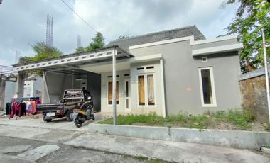 DIJUAL RUMAH MURAH SIAP HUNI DI UTARA PASAR CONDONGCATUR