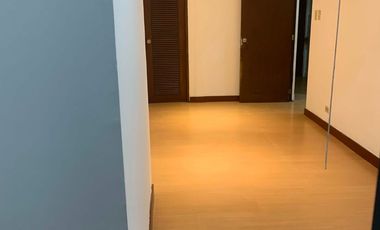 1BR for sale w Parking in Ortigas Business District Pasig Malayan Plaza ADB Ave