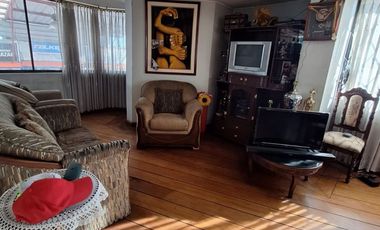 VENTA EDIFICIO RENTERO CON GALPÓN SECTOR KENNEDY