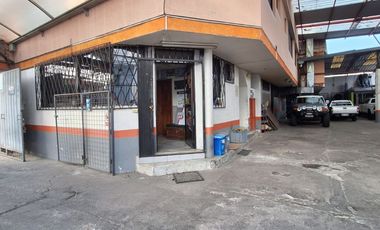 VENTA EDIFICIO RENTERO CON GALPÓN SECTOR KENNEDY