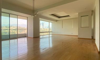 Exclusivo Departamento en Lomas Country Club: Lujo, Confort y Amenidades de Primera Clase