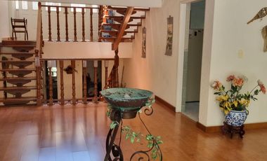 EXCELENTE RESIDENCIA EN VENTA  CONDADO DE SAYAVEEDRA