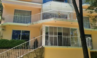 EXCELENTE RESIDENCIA EN VENTA  CONDADO DE SAYAVEEDRA
