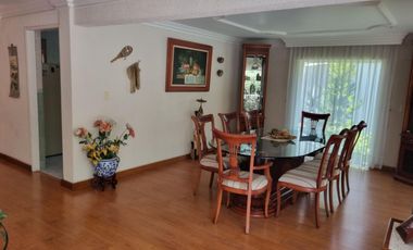 EXCELENTE RESIDENCIA EN VENTA  CONDADO DE SAYAVEEDRA