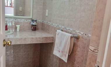 EXCELENTE RESIDENCIA EN VENTA  CONDADO DE SAYAVEEDRA