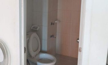 ONEMETROPOLITAN034XR: For Sale Fully Furnished Studio with Balcony in One Metropolitan Place