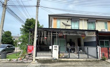 ขายทาวน์เฮ้าส์หลังมุมติดถนน 2 ด้าน ซ.19 ม.พฤกษา 96/2