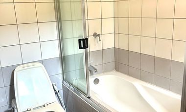 735 Sq.m House and Lot in San Lorenzo Village For Sale
