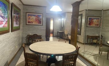 735 Sq.m House and Lot in San Lorenzo Village For Sale