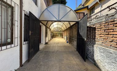 Gran casa 3 pisos en Barrio Universitario Concepción, Chorrillos