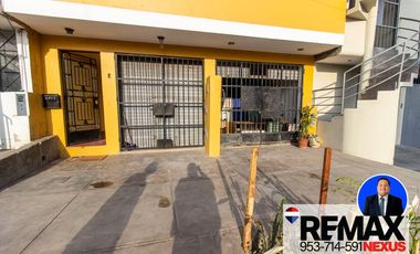 SE VENDE CASA DE TRES PISOS CON DOS LOCALES COMERCIALES EN AVENIDA EN SAN JUAN DE MIRAFLORES