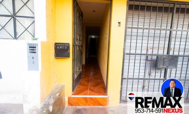 SE VENDE CASA DE TRES PISOS CON DOS LOCALES COMERCIALES EN AVENIDA EN SAN JUAN DE MIRAFLORES
